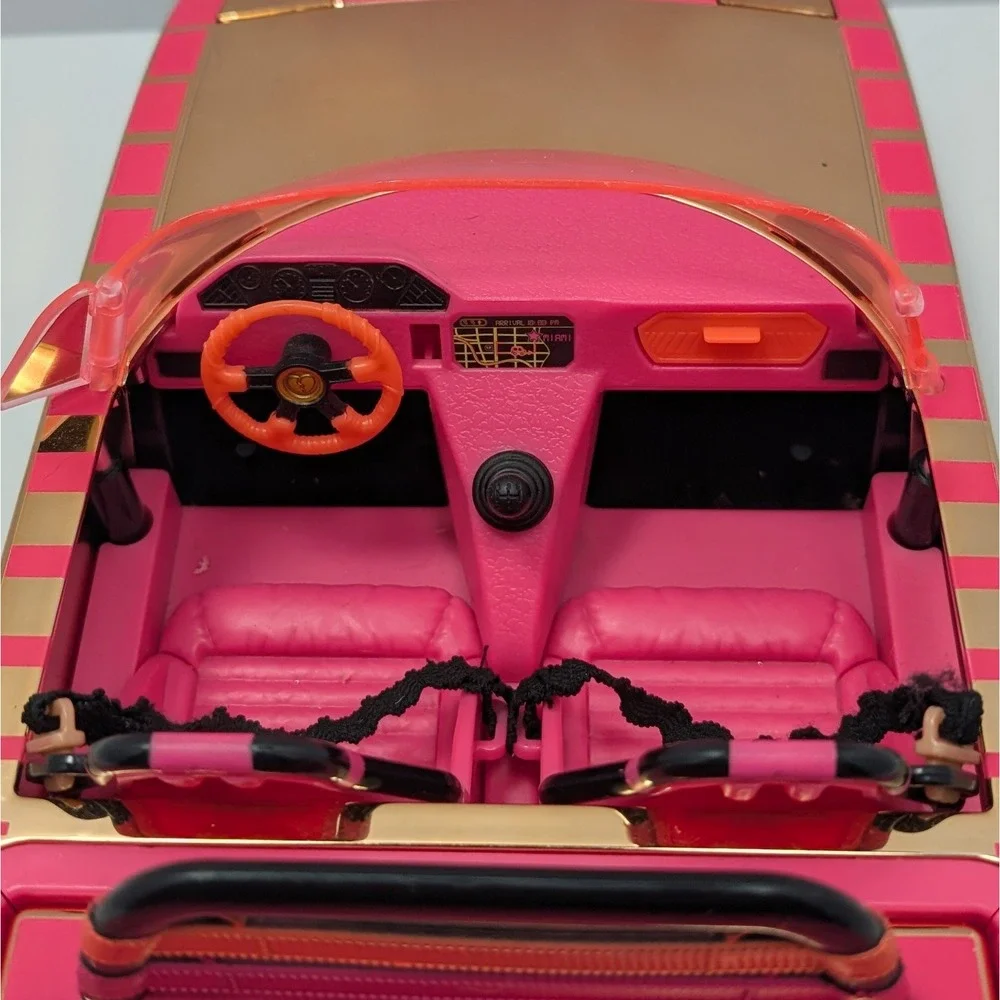 LOL Surprise Speedmatic Coupe Car Pool Dance Floor Working Lights Fashion Doll